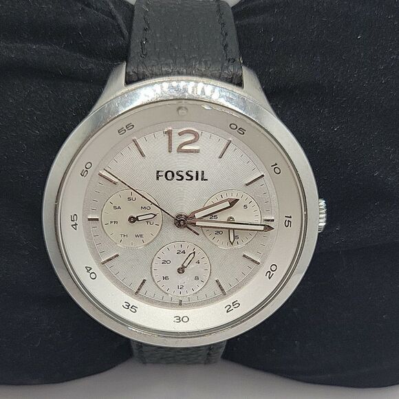 Fossil The Editor ES3239 Women Black Leather Analog Dial Quartz Wrist Watch BC85 - Picture 1 of 11